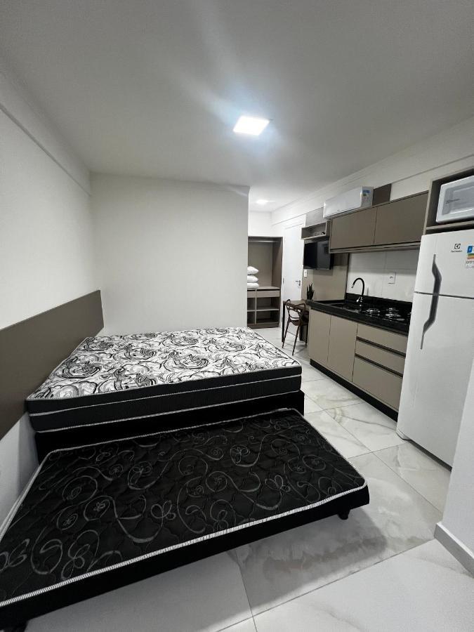 Residencial Bernardo Apartment Bombinhas Exterior photo